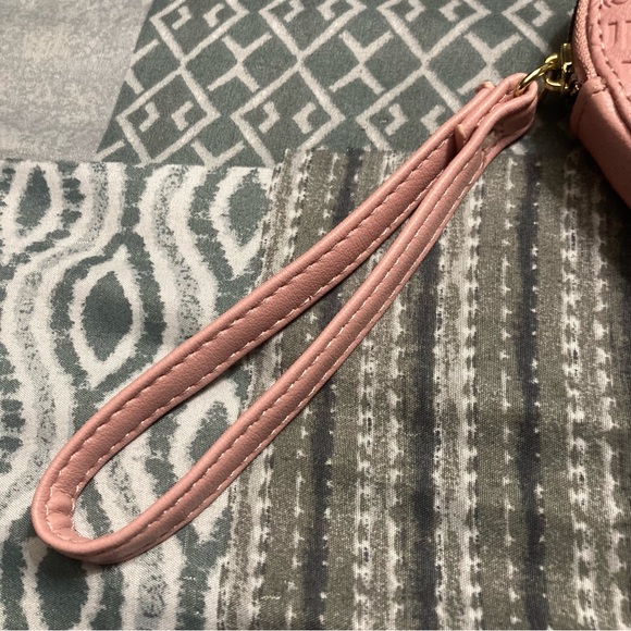 Juicy Couture Wallet Wristlet Embossed Pink Heart Cute Princess Girly 2000s Y2K - Picture 5 of 5